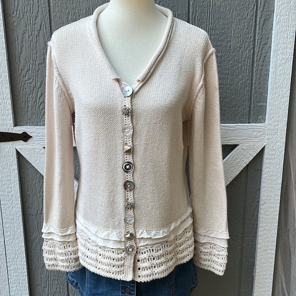 Elegant Cream Button-Up Cardigan Medium Vintage Art To Wear